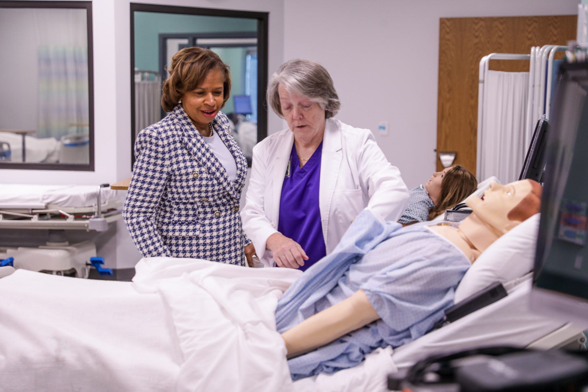 Demonstration of a simulated patient in Delgado's mock hospital